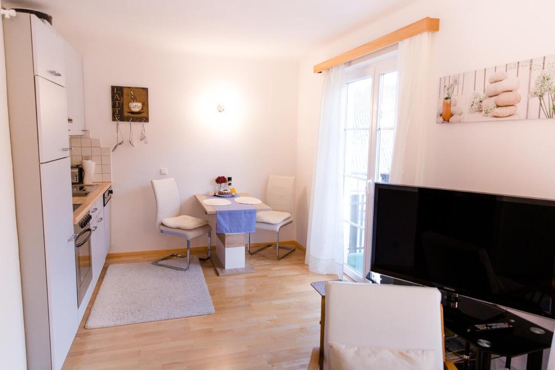 שטיינבאך אם אטרזי Wohnung Am See מראה חיצוני תמונה